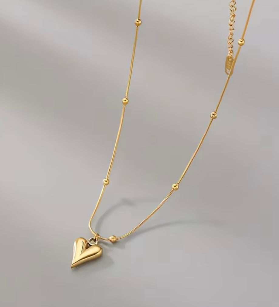 Elegant Golden-Tone Heart Pendant Necklace