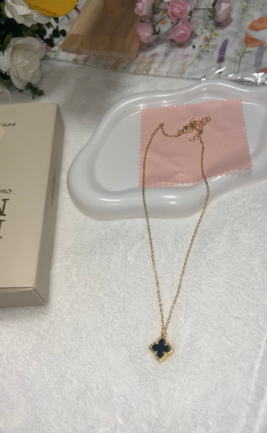 Stylish And Easy Four-Leaf Clover Necklace for Women - Featuring a Golden-Tone Metal Chain
